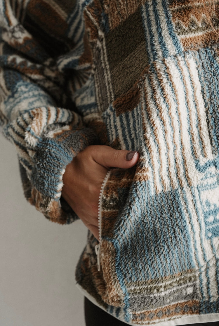 MULTICOLOR PULL OVER