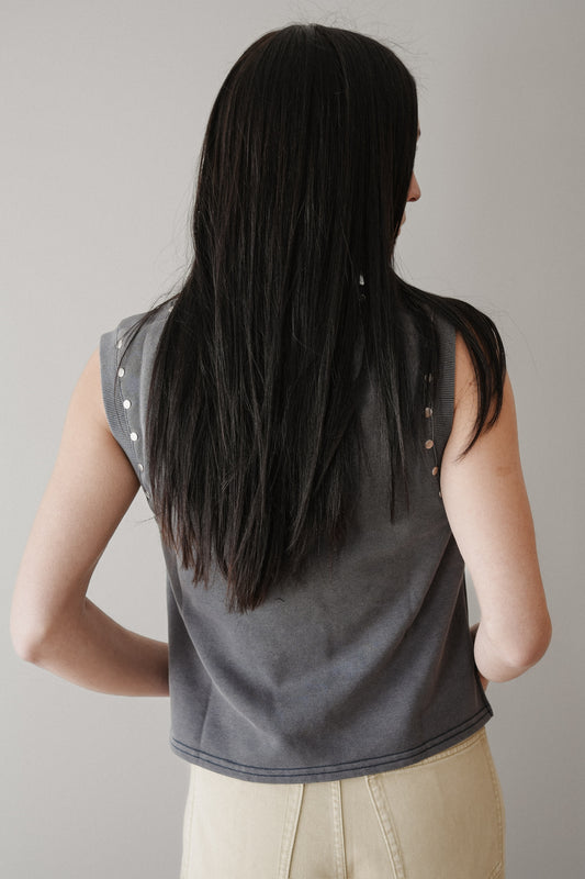 STUDDED TANK