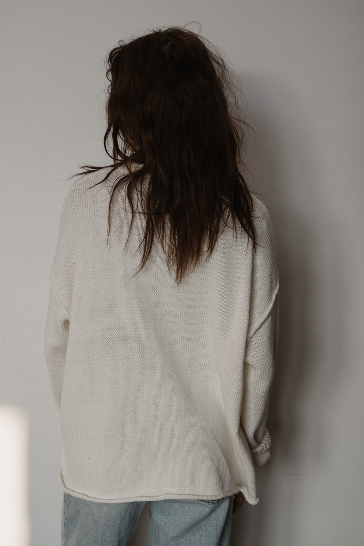 RELAXED BOYFRIEND CREW NECK SWEATER