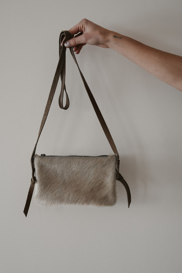 CROSSBODY CLUTCH - CHAMPAGNE