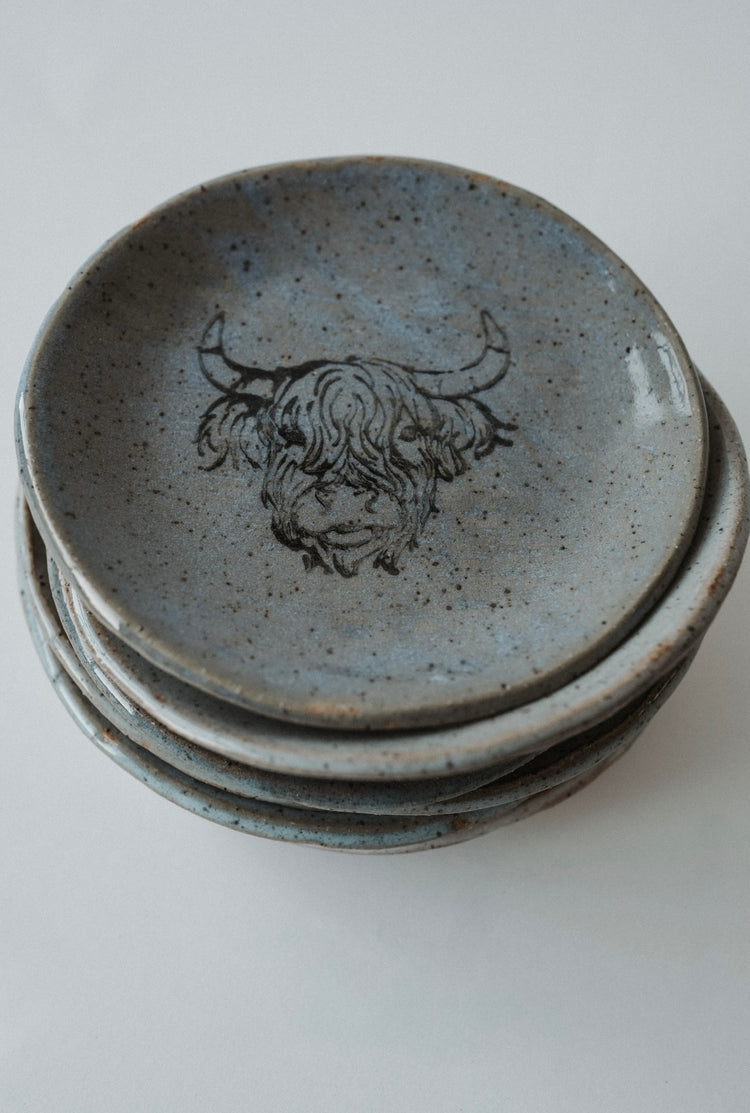 STONEWARE POTTERY PLATE