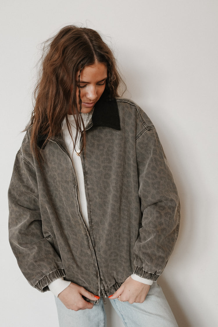 LEOPARD PRINT BOMBER