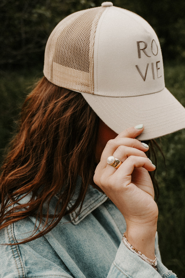 ROVIE TRUCKER HAT