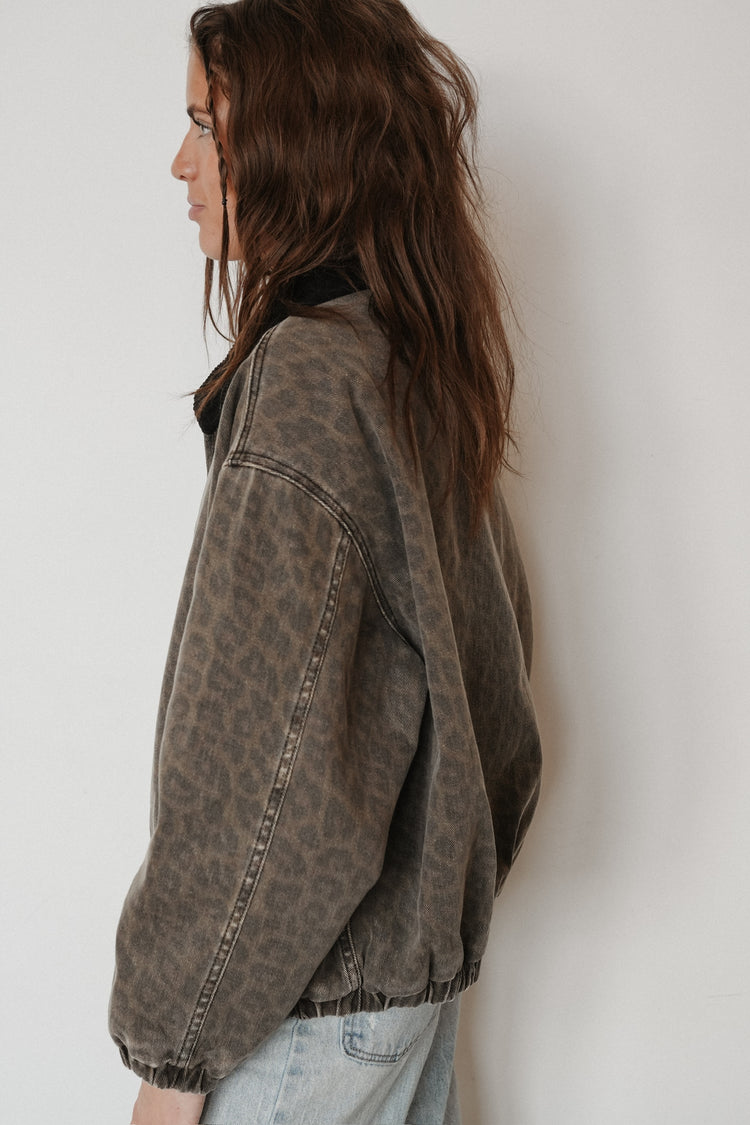 LEOPARD PRINT BOMBER