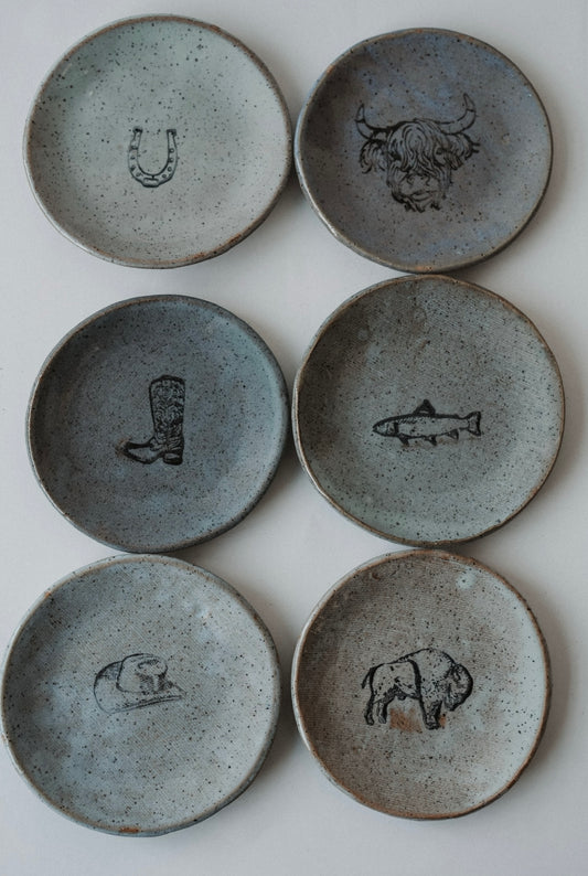 STONEWARE POTTERY PLATE